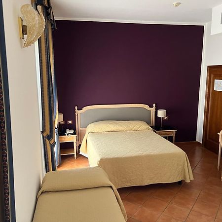 Hotel Bologna Флоренция Екстериор снимка