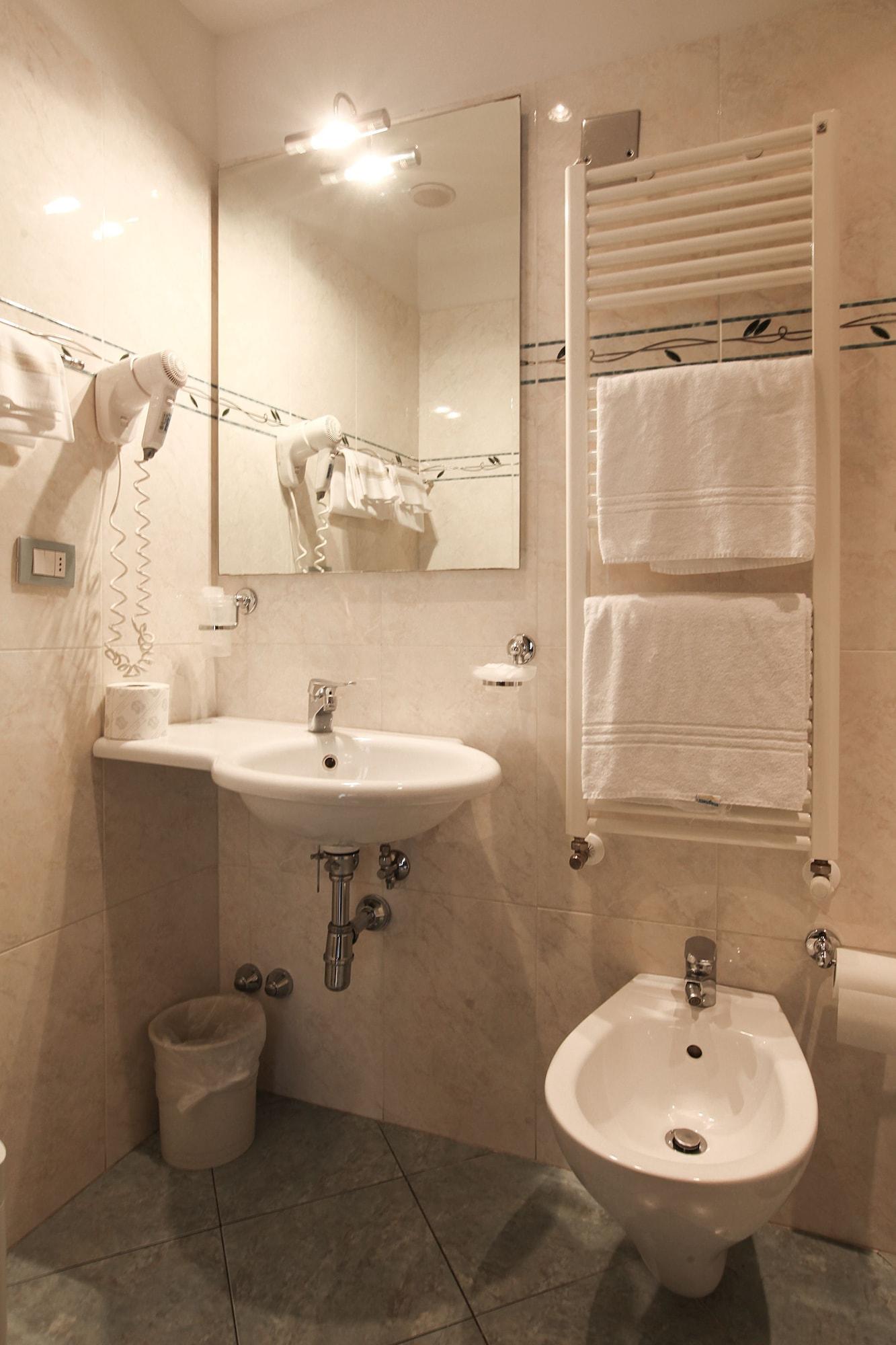 Hotel Bologna Флоренция Екстериор снимка