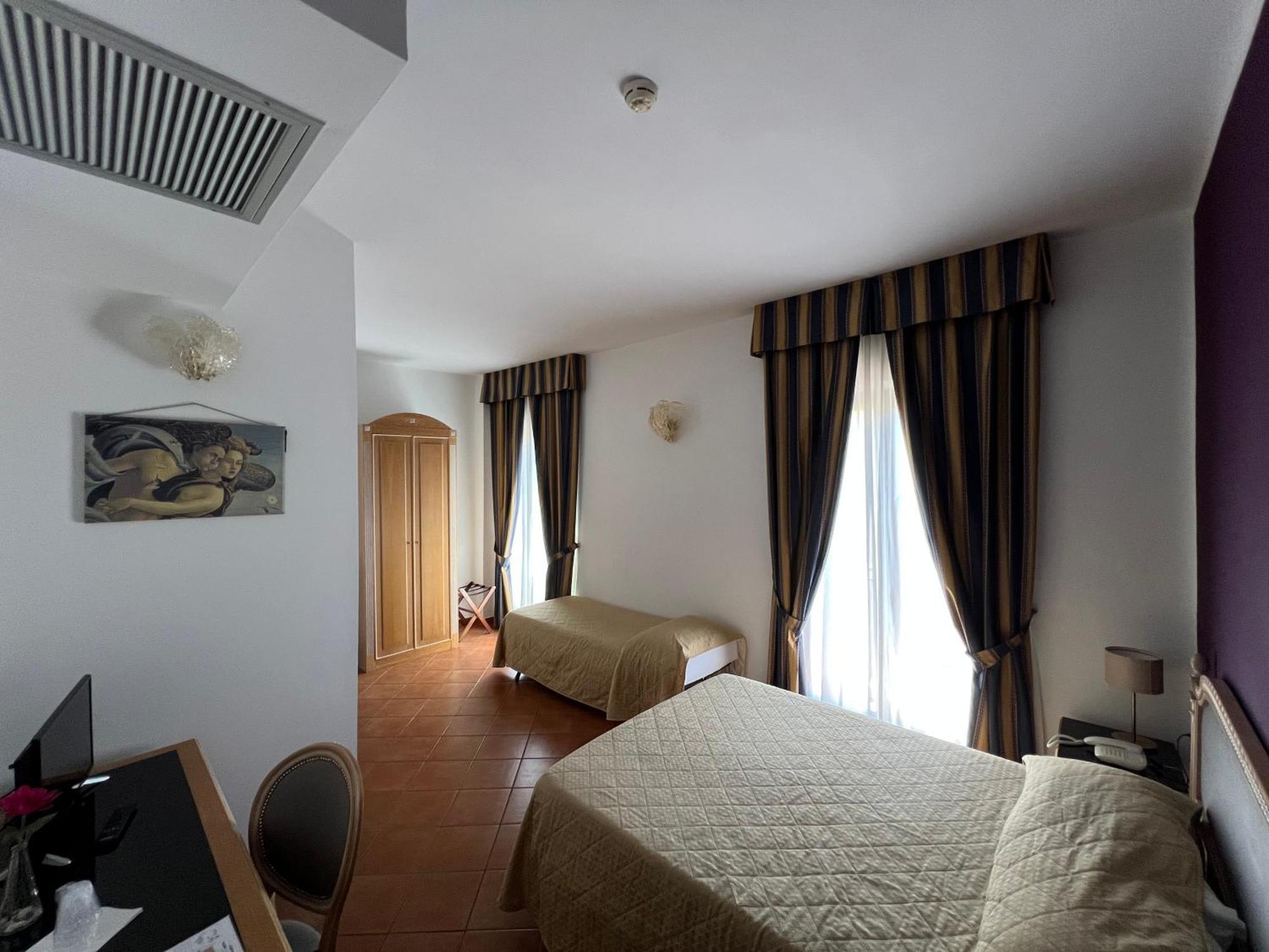 Hotel Bologna Флоренция Екстериор снимка